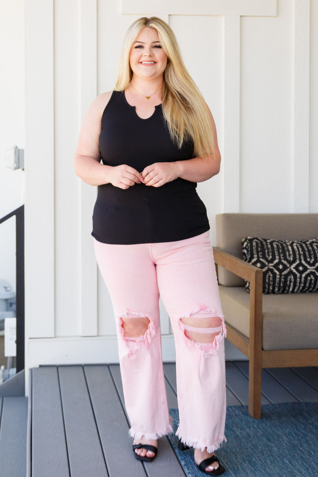 Babs Distressed Straight Jeans in Pink