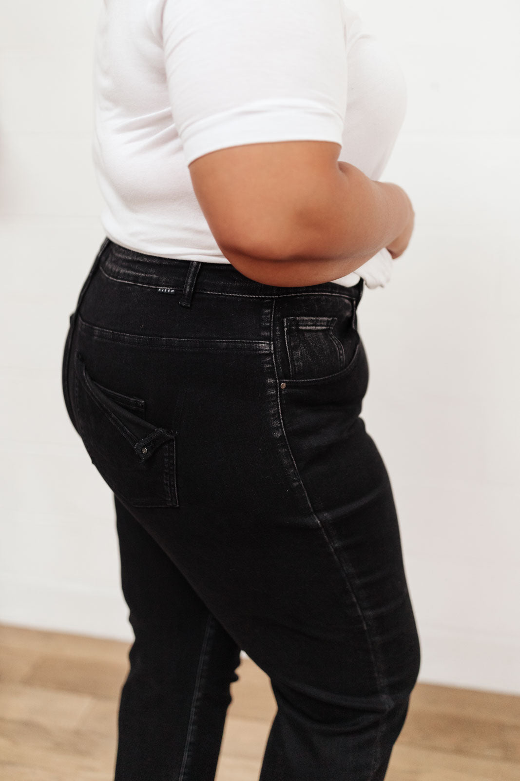 High Waist Mom Fit Jeans In Black